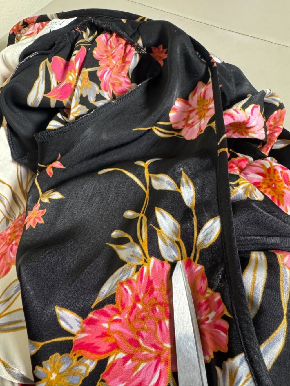 Misa Los Angeles Tabitha Floral Wrap Midi Dress Long Sleeve Size Medium Satin - Picture 11 of 16